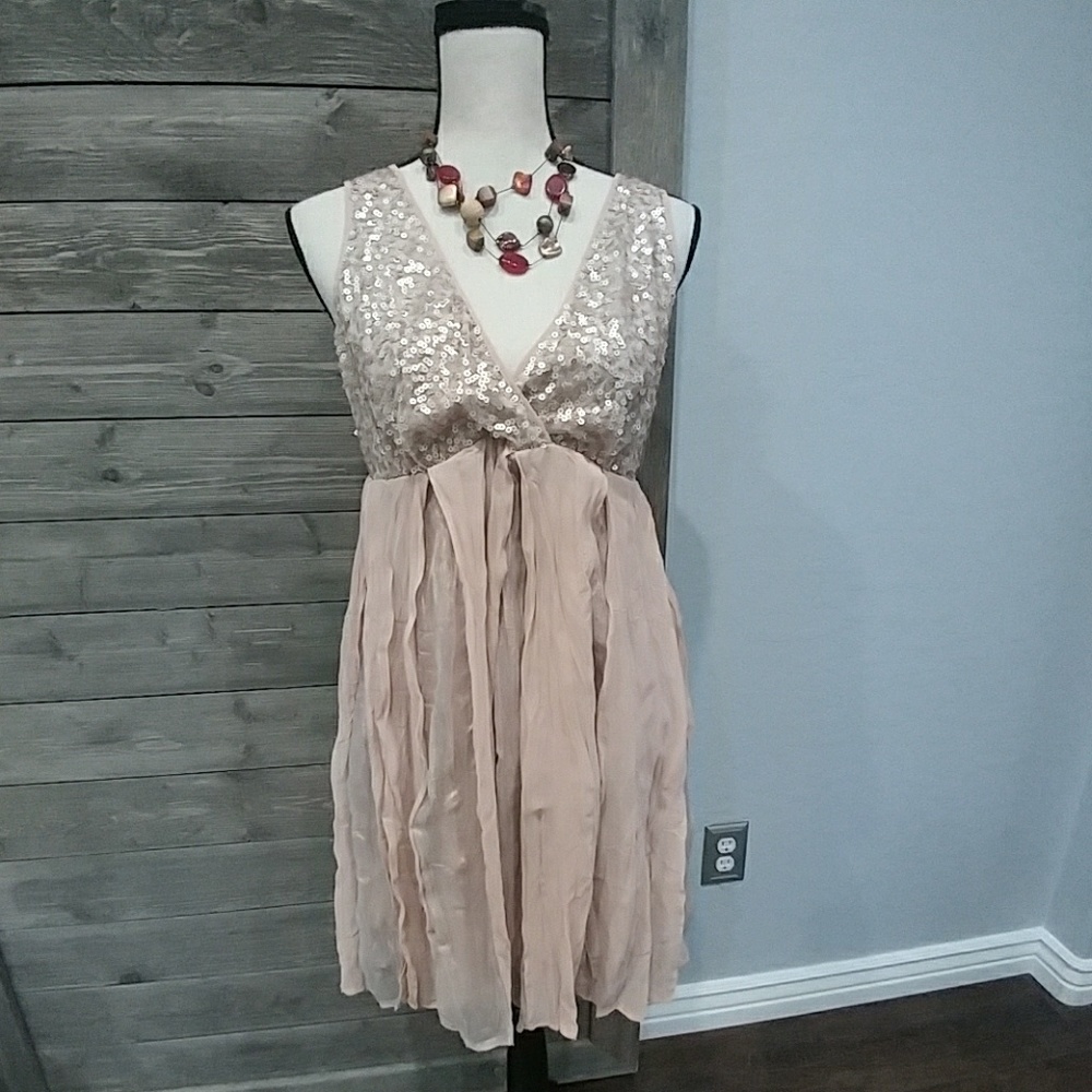 Kut from the Kloth Peach Sequined Dress sz M